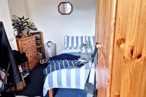 WhatsApp Image 2025-11-13 at 12.37.53 (2).jpeg