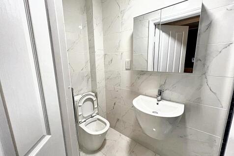 JceX5HHkDUWaG_D5if_G7A (1)