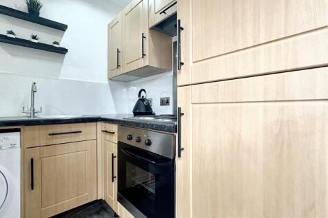 R3JFRFGtTUCh5o_AyPozwA