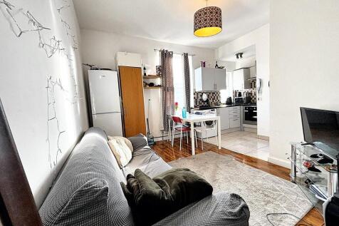 WhatsApp Image 2025-12-30 at 15.10.53 (6).jpeg