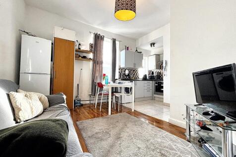 WhatsApp Image 2025-12-30 at 15.10.53 (4).jpeg