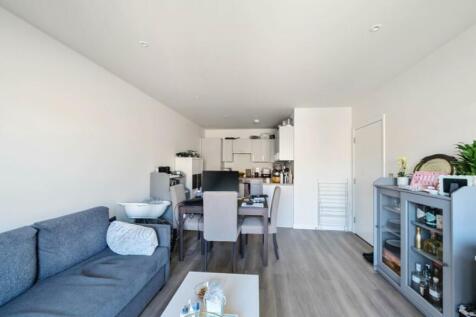 Living Room &amp; Kitchen 2.jpeg