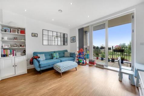 Garrison Heights - 4pPS3t8V0GYXeUuOhtJD.jpg