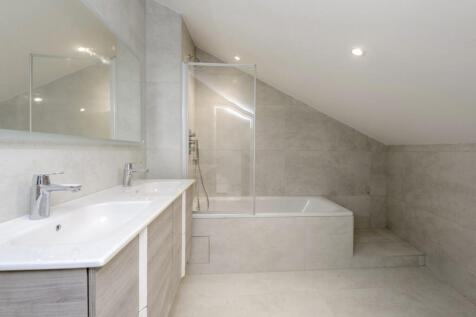 En-suite 3.jpeg