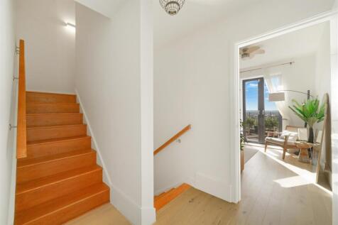 18 Maurice Browne Avenue - aT6IQjh4PqzuDniDzfvV.jp