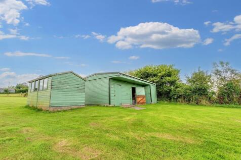 Stables, Tack Room and Shed
