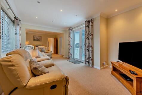 Sitting room adjacent to the annex