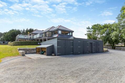Garaging/Workshop