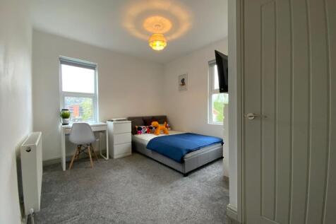 Ensuite Bedroom 4
