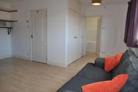 lounge/bedroom