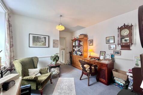Study / Bedroom