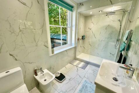 DOWNSTAIRS BATHROOM