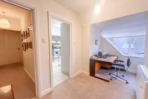 Inner Hall / Study Area