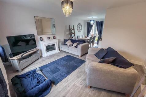 Living Room &amp; Dining Area
