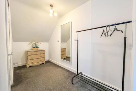 DRESSING ROOM