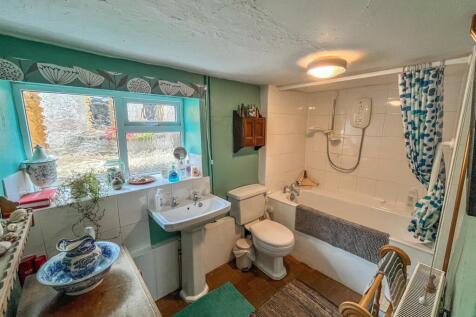 Ground Floor Bathroom