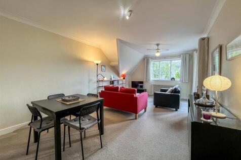 Living Room &amp; Dining Area
