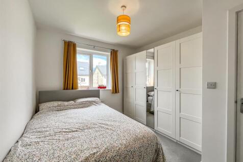 Bedrooms Four