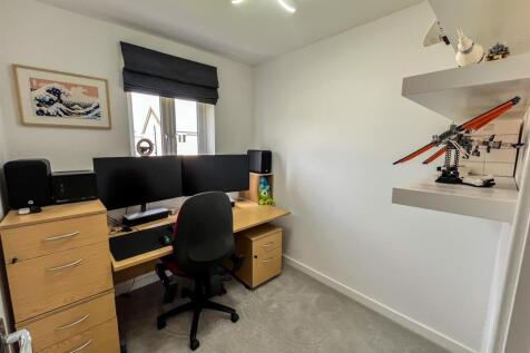 Bedrooms Five / Study
