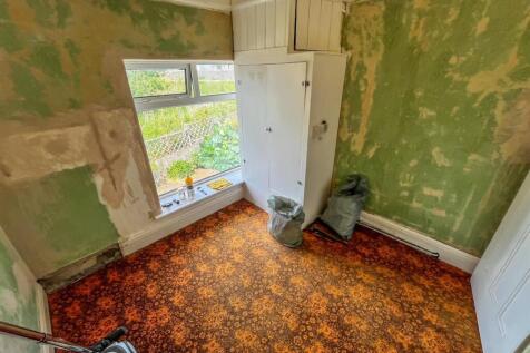 Bedrooms Two