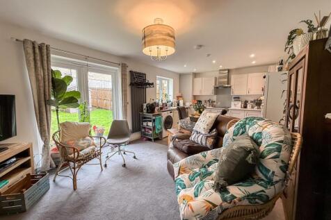 Open Plan Kitchen and Living Room