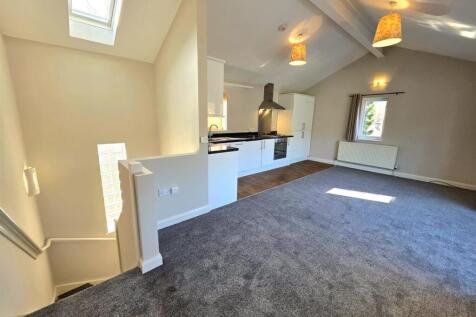 Open Plan Living Room/Kitchen