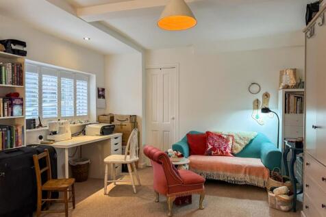 WhatsApp Image 2025-11-13 at 09.31.22 (1).jpeg