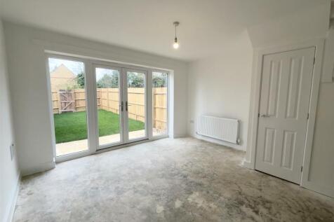 Plot 5 - living room
