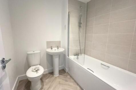Plot 10 Bathroom