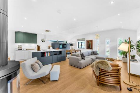 lounge 2.jpg