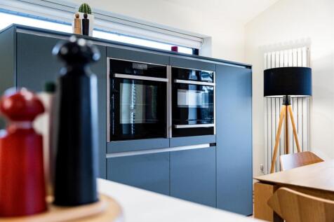 kitchen 2.jpg