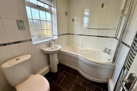 WhatsApp Image 2025-11-25 at 16.17.51_90eb8b01.jpg