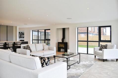 Kitchen Dining Living Area