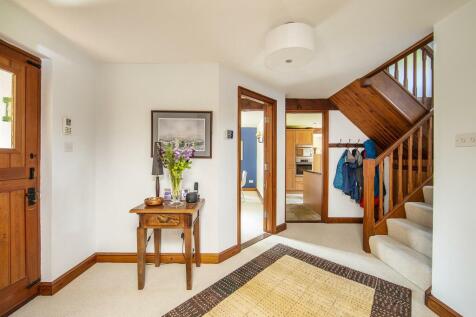 Hallway 03.jpg
