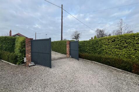 Gate