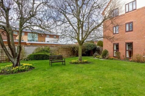 18_cromwell_court_2.jpg