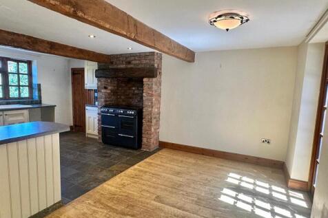 Kitchen Dining Area