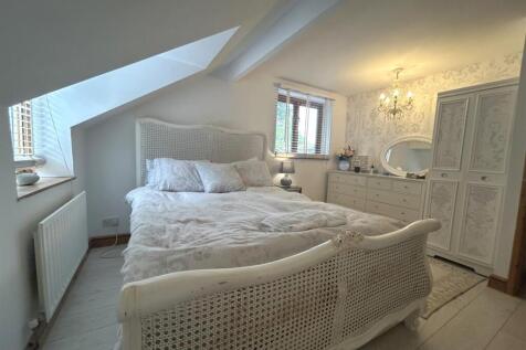 Bedroom 2  2.jpg