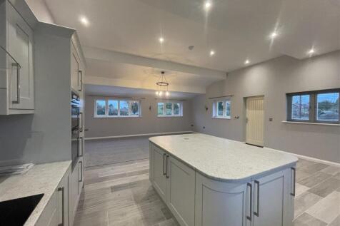 Kitchen Island.JPG