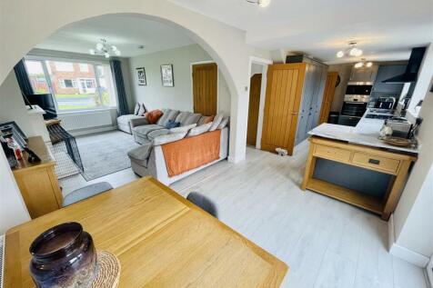 Open Plan Kitchen/Dining Room