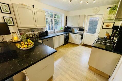Open Plan Kitchen/Dining Room