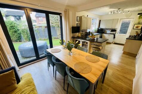 Open Plan Kitchen/Dining Room
