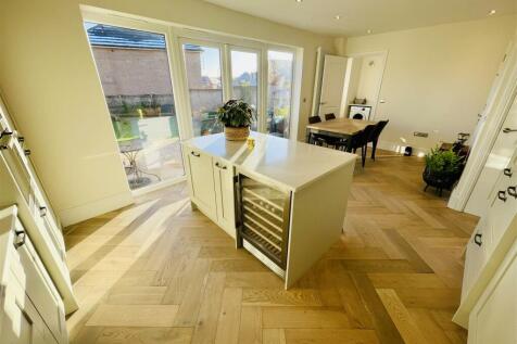 Open Plan Kitchen/Dining Room