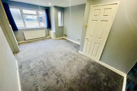 Sitting Room/Bedroom Five