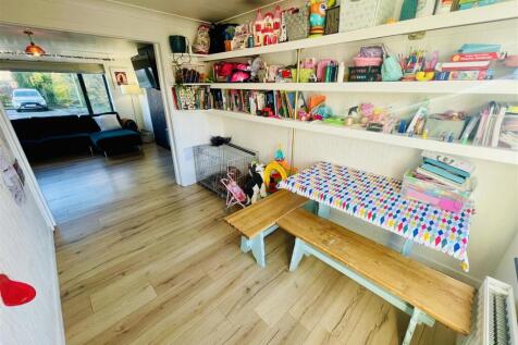 Ding Room