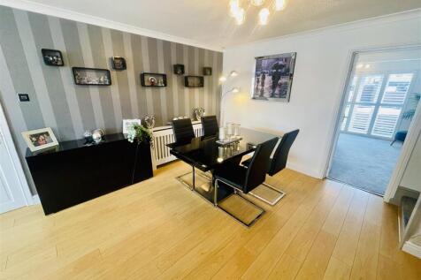 Open Plan Lounge/Dining Room