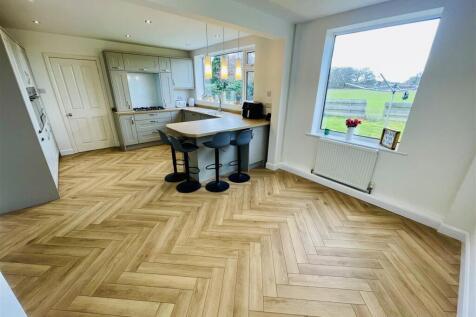 Open Plan Kitchen/Dining Room