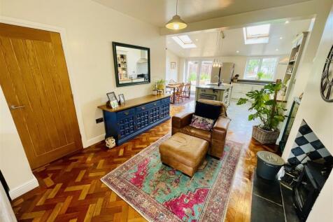 Open Plan Kitchen/Dining Room