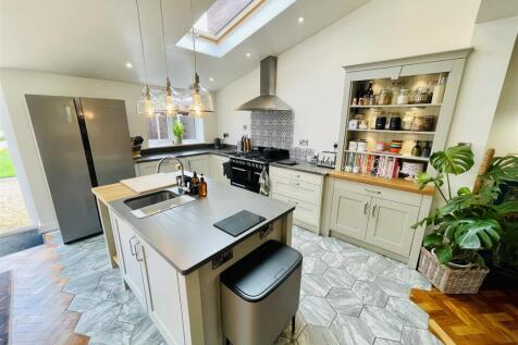 Open Plan Kitchen/Dining Room