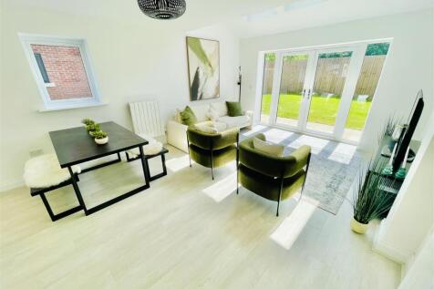 Open Plan Lounge/Dining Room